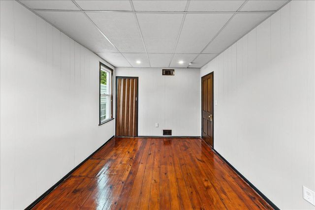 25 S 5TH ST, Oxford, PA 19363