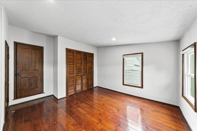 25 S 5TH ST, Oxford, PA 19363