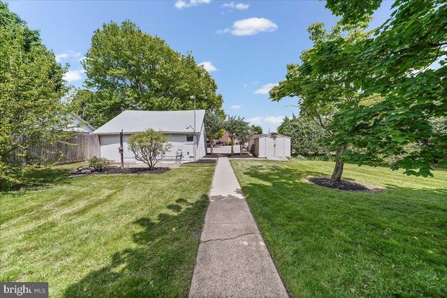 25 S 5TH ST, Oxford, PA 19363