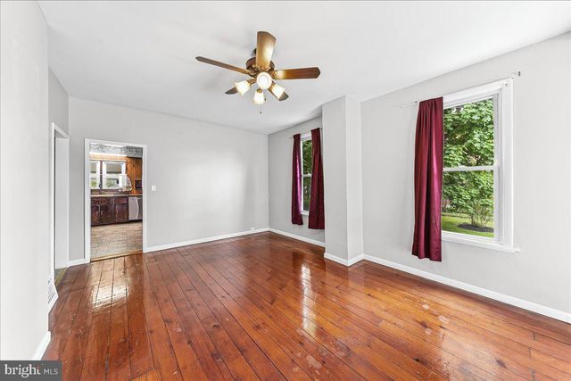 25 S 5TH ST, Oxford, PA 19363