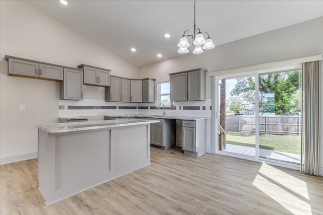 1118 Sontag Ct, Derby, KS 67037