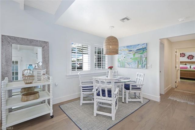 47 8th AVE S, Naples, FL 34102