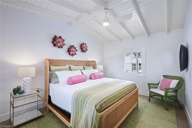 47 8th AVE S, Naples, FL 34102