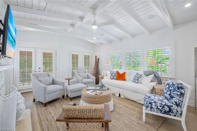 47 8th AVE S, Naples, FL 34102
