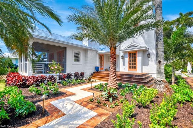 47 8th AVE S, Naples, FL 34102