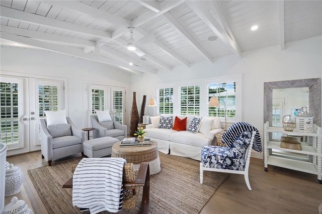 47 8th AVE S, Naples, FL 34102