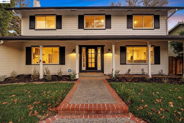 50 E Leeds Ct, Danville, CA 94526