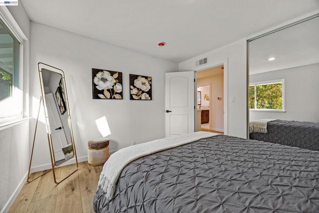 50 E Leeds Ct, Danville, CA 94526