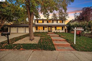 50 E Leeds Ct, Danville, CA 94526