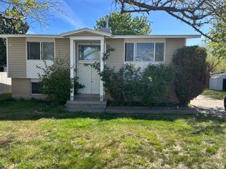 4461 S CHERRY BLOSSOM CIR, Salt Lake City, UT 84120
