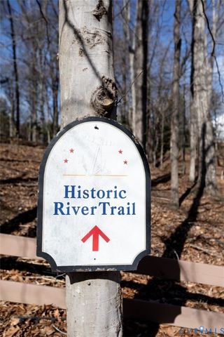 110 Jesses Way, Farmville, VA 23901