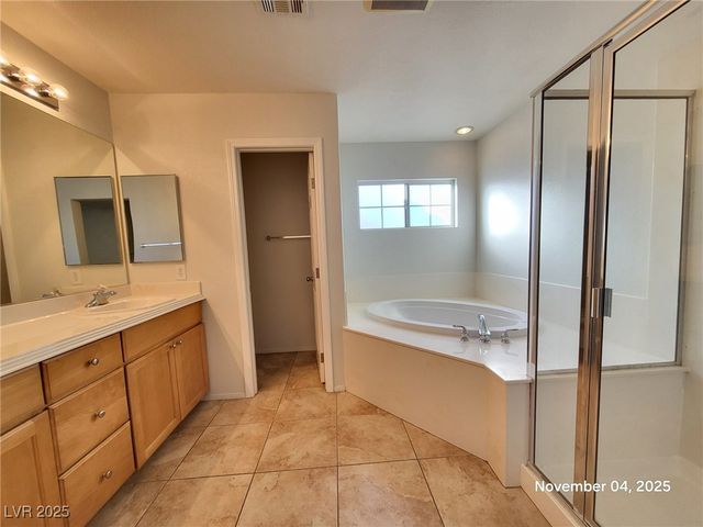 6147 Pine Banks Court, Las Vegas, NV 89141