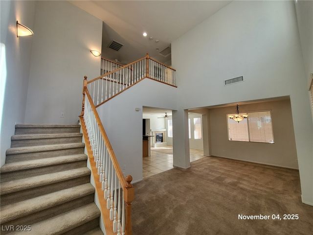 6147 Pine Banks Court, Las Vegas, NV 89141
