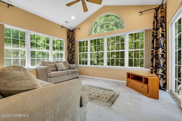 32 Shadow Creek Court, Jackson, NJ 08527