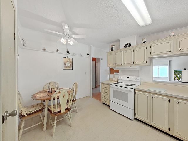 1802 SHERWOOD HILL DR, Lakeland, FL 33810