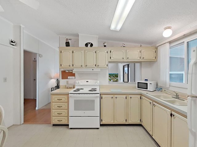 1802 SHERWOOD HILL DR, Lakeland, FL 33810