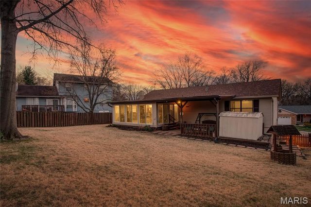 2262 Graystone Drive, St Charles, MO 63303