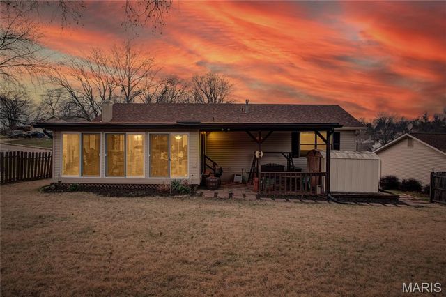 2262 Graystone Drive, St Charles, MO 63303