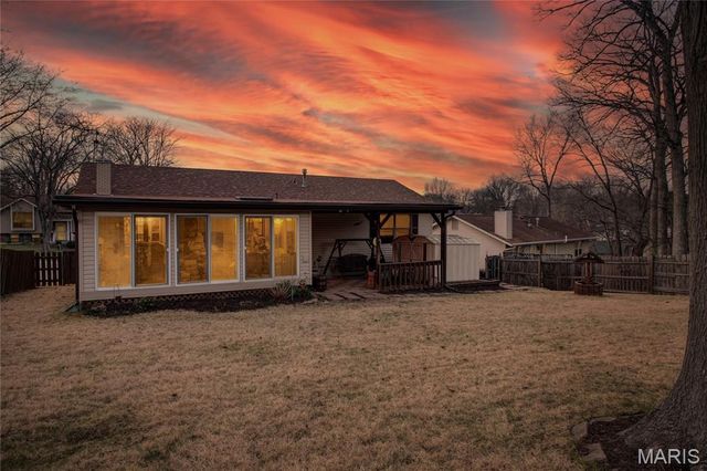 2262 Graystone Drive, St Charles, MO 63303