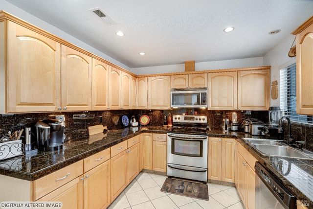 433 Freeway Dr, Napa, CA 94558