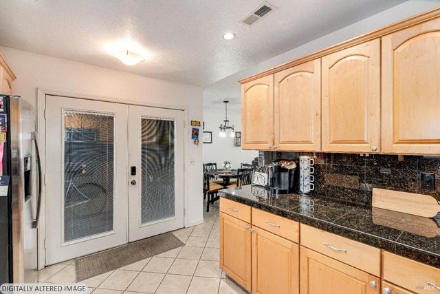 433 Freeway Dr, Napa, CA 94558