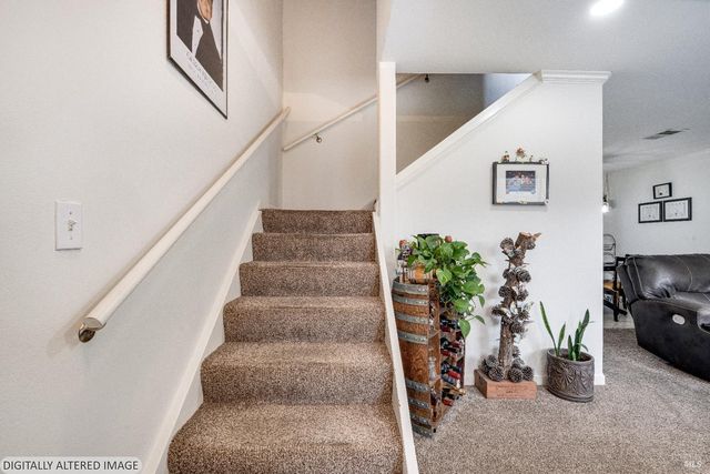 433 Freeway Dr, Napa, CA 94558