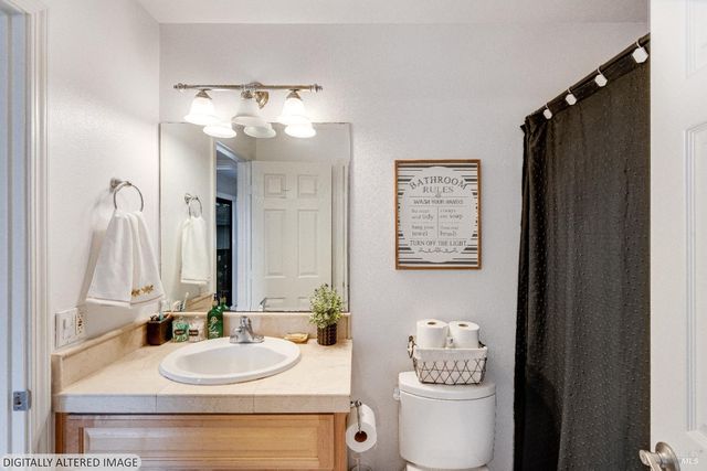 433 Freeway Dr, Napa, CA 94558