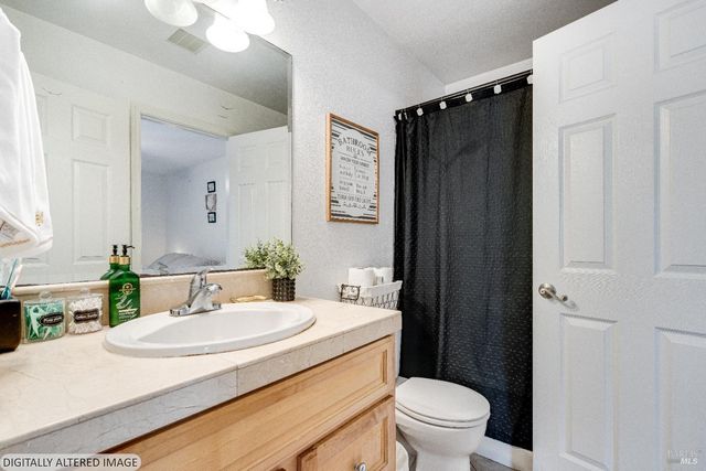 433 Freeway Dr, Napa, CA 94558