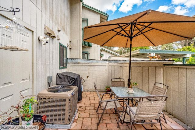 433 Freeway Dr, Napa, CA 94558