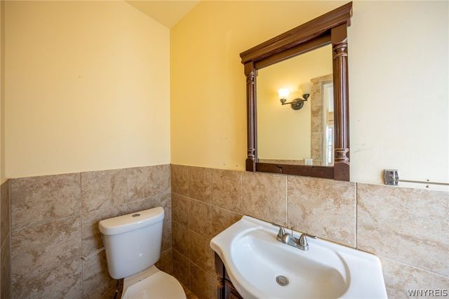 894 Tonawanda Street, Buffalo, NY 14207