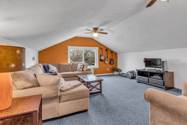 1208 Newmans Trl, Hendersonville, TN 37075