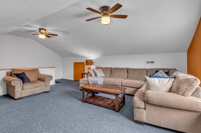 1208 Newmans Trl, Hendersonville, TN 37075