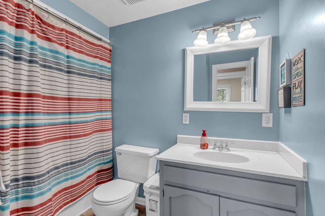 1208 Newmans Trl, Hendersonville, TN 37075