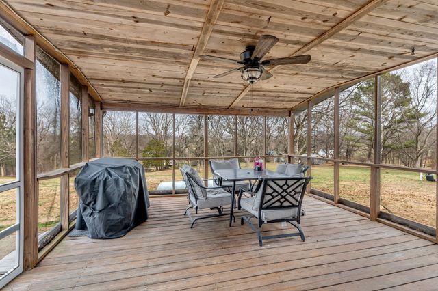 1208 Newmans Trl, Hendersonville, TN 37075