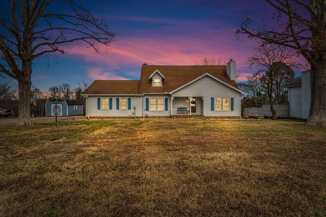1208 Newmans Trl, Hendersonville, TN 37075