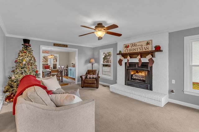 1208 Newmans Trl, Hendersonville, TN 37075