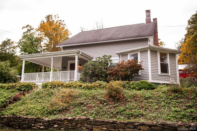 725 Traver Road, Pleasant Valley, NY 12569