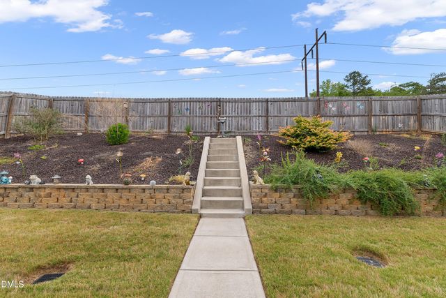 793 Lakemont Drive, Clayton, NC 27520
