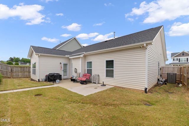 793 Lakemont Drive, Clayton, NC 27520