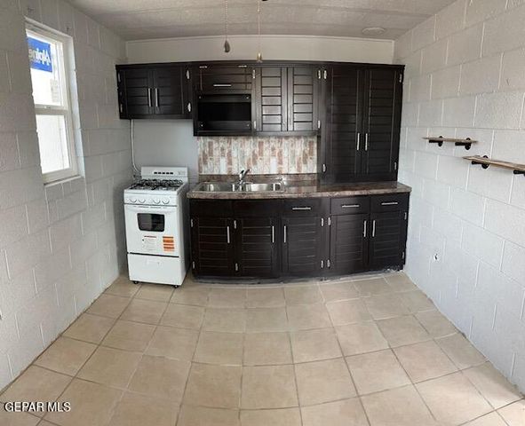 3614 Van Buren Avenue, El Paso, TX 79930