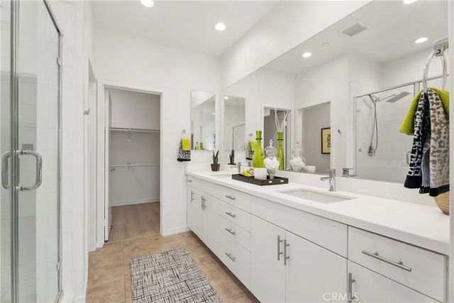 85 Savannah, Lake Forest, CA 92630