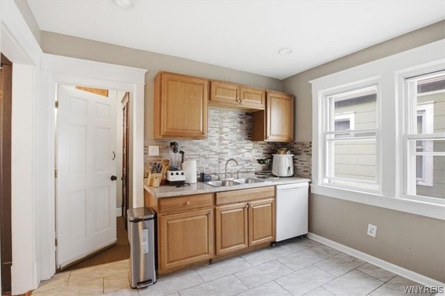 940 Lafayette Avenue, Buffalo, NY 14209