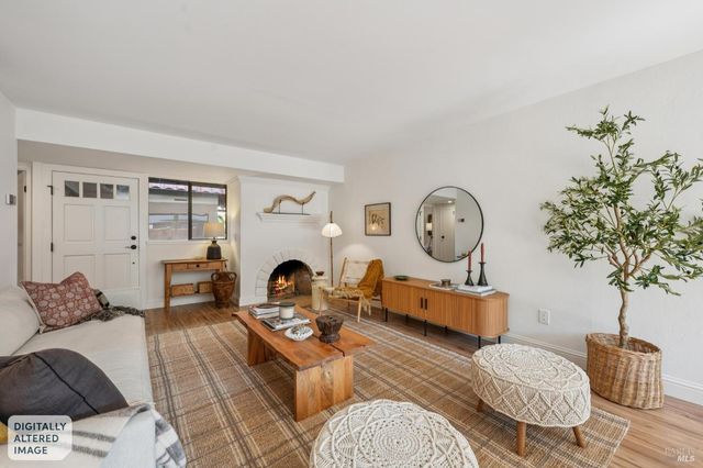 11 Pueblo Dr, San Rafael, CA 94903