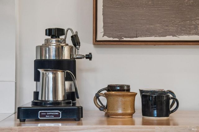 11 Pueblo Dr, San Rafael, CA 94903