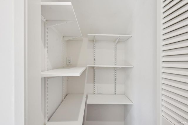 11 Pueblo Dr, San Rafael, CA 94903