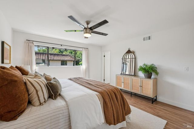 11 Pueblo Dr, San Rafael, CA 94903