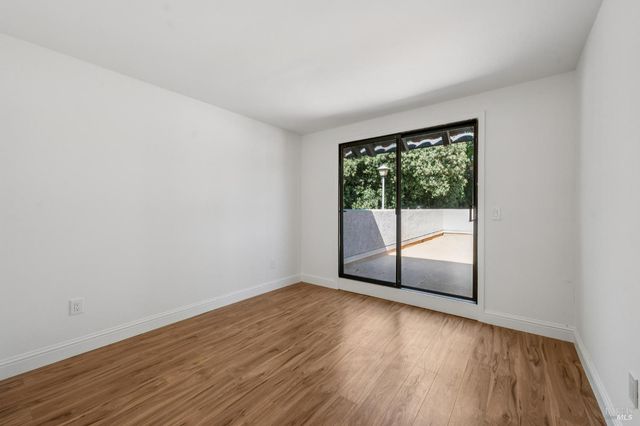 11 Pueblo Dr, San Rafael, CA 94903