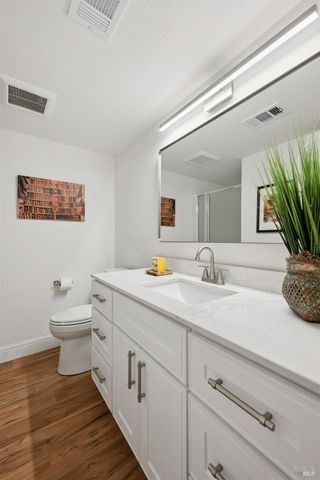 11 Pueblo Dr, San Rafael, CA 94903