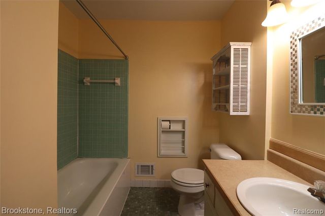 1640 Washtenaw Avenue, Ypsilanti, MI 48197
