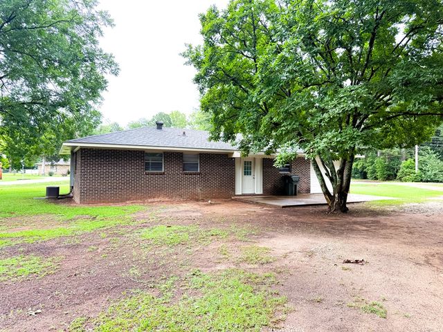 2600 Kristie Rd, Dothan, AL 36303